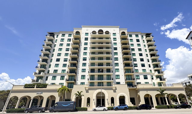 1300 Ponce Condo photo 2